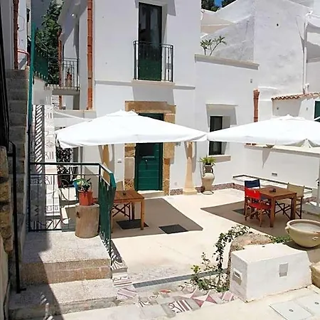 Guest house Storie Di Mare 4*